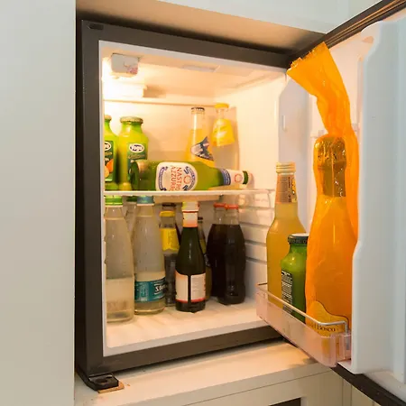 Mondial & Готель