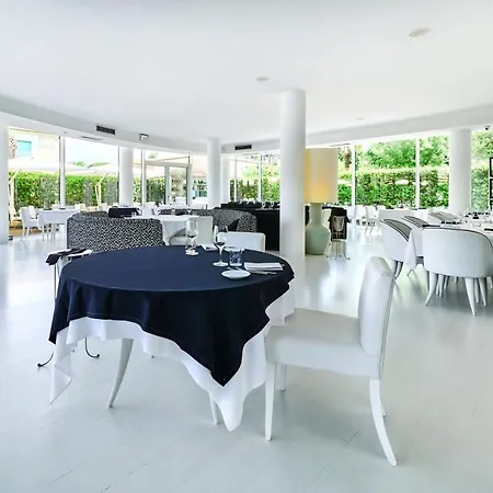 Hotel Mondial & Marina di Pietrasanta