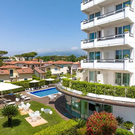 Mondial & Hotel Marina di Pietrasanta