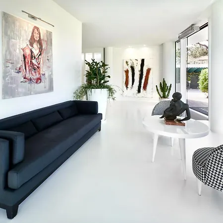 Mondial & Готель