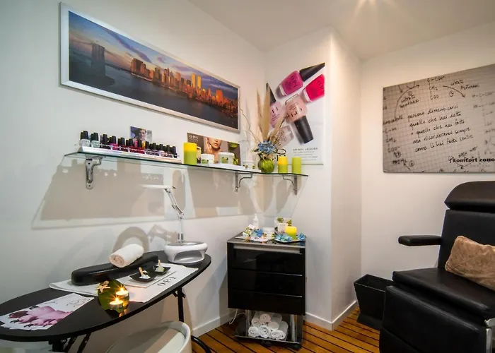 Mondial & Готель