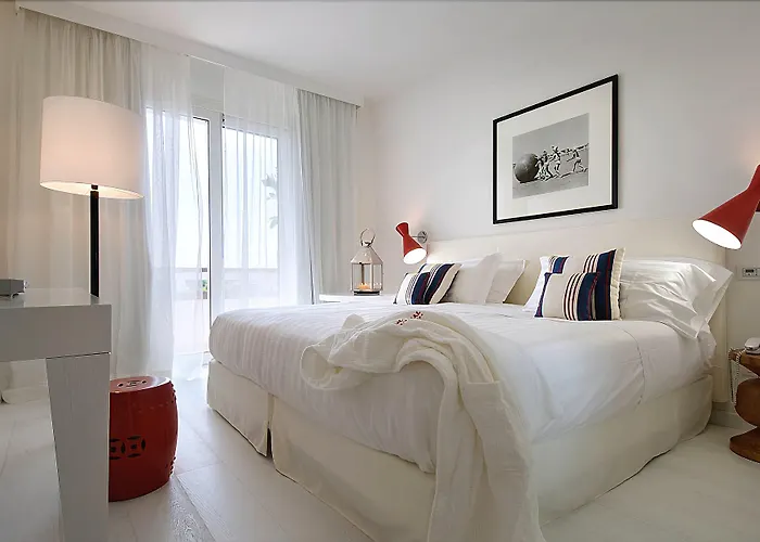 Mondial & 4* Марина-ді-П'єтразанта