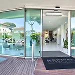 Mondial & Hotel 4*