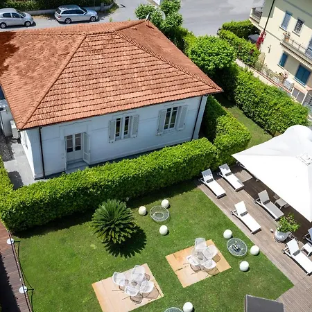 Hotel Mondial & 4*
