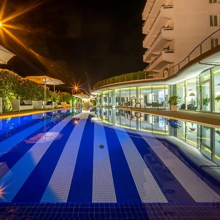 Mondial & Hotell Marina di Pietrasanta