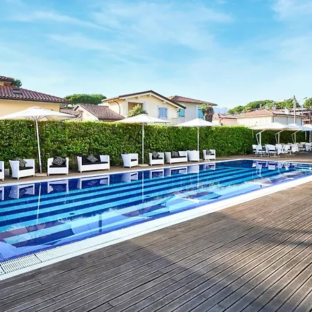 Hotel Mondial & 4*