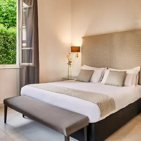 Mondial & Hotel