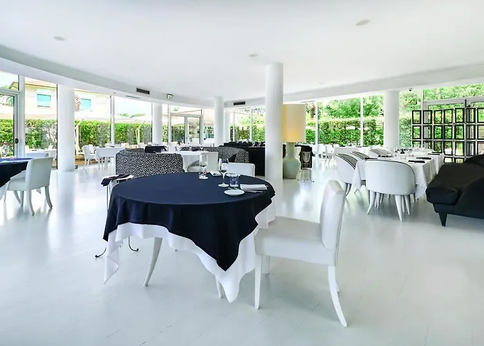 Ξενοδοχείο Mondial & Marina di Pietrasanta