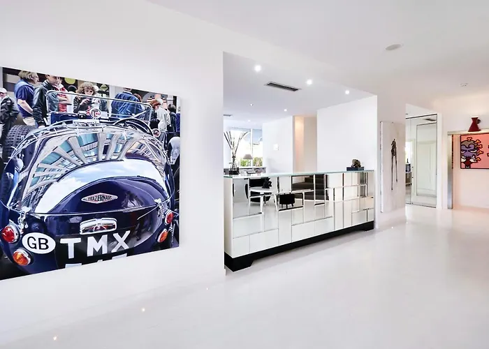 Mondial & Hotel Marina di Pietrasanta