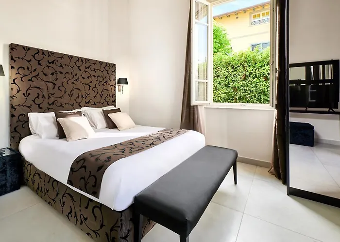 Mondial & Hotel Marina di Pietrasanta