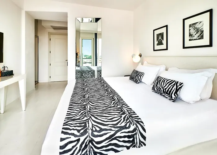 Mondial & Hotel Marina di Pietrasanta