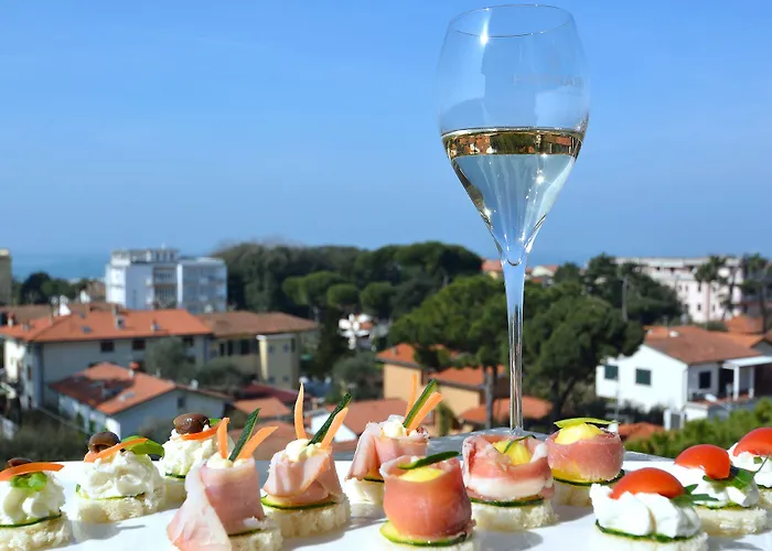 Mondial & Ξενοδοχείο