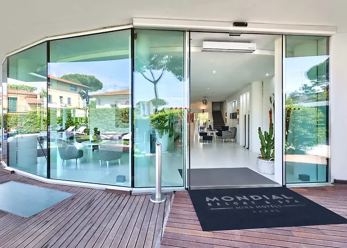 Mondial & Ξενοδοχείο 4*